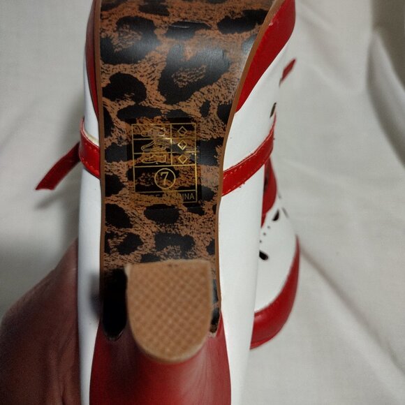 Ellie || 3.5" Bettie Page Holly Pump - White/Red - Picture 14 of 16